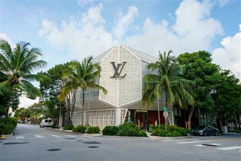 louis vuitton design district miami